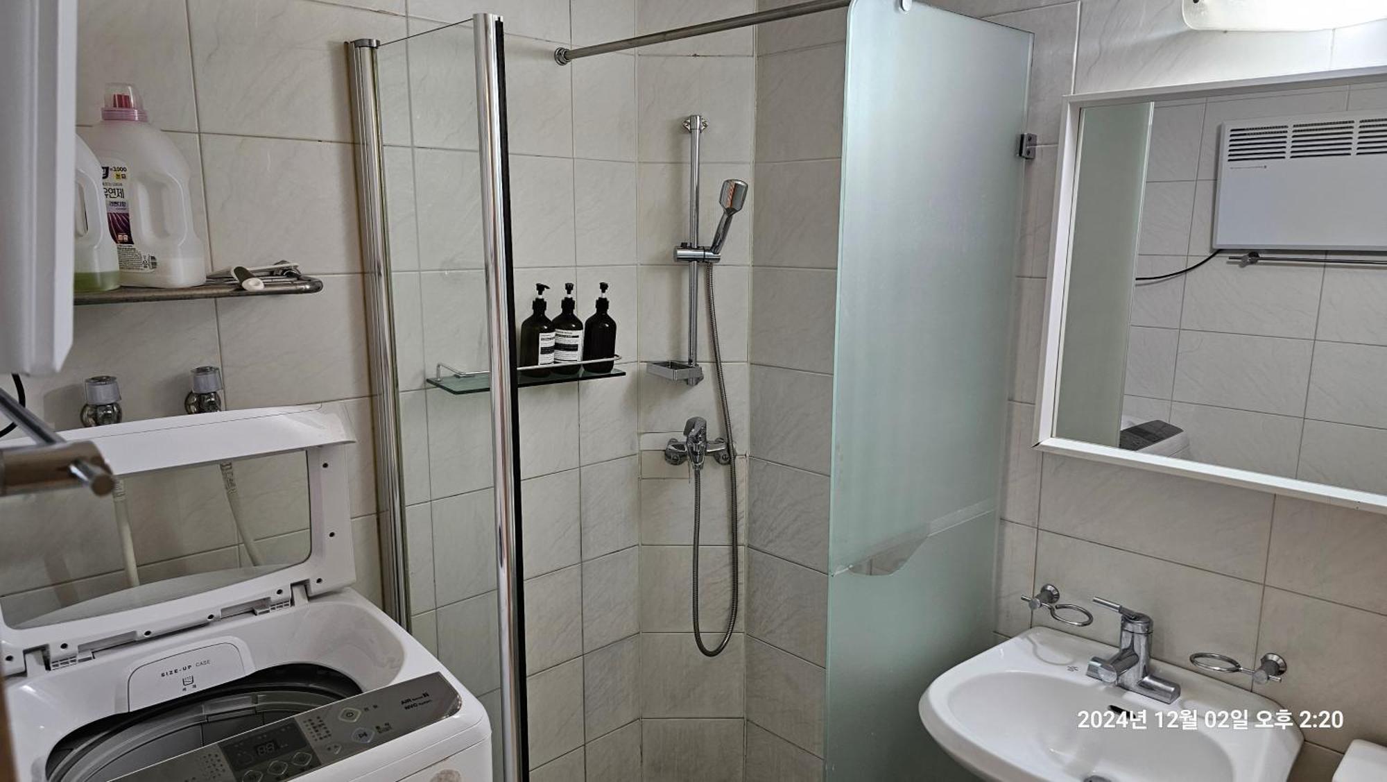 Hongdae Residence-5 1Min From Hongik Uni Station Exit #1 서울특별시 외부 사진